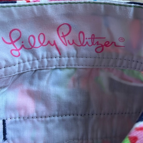Lilly Pulitzer Womens Shorts 00 Callahan In Floral Vias Green
Size: 24" US 00 - Picture 4 of 5